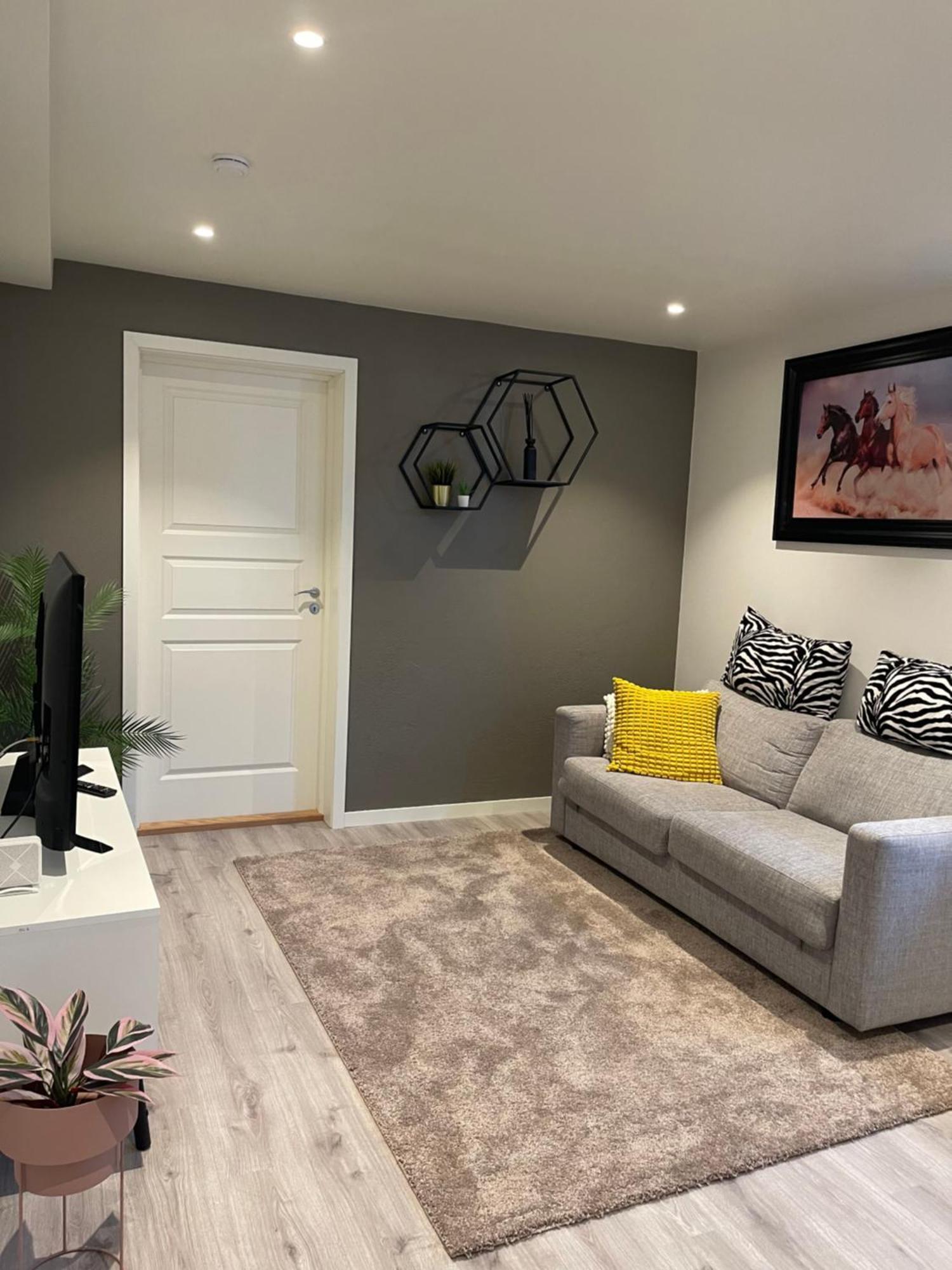 Home For Your Trip 10 Minutes From Oslo Airport With Free Parking Klofta Luaran gambar